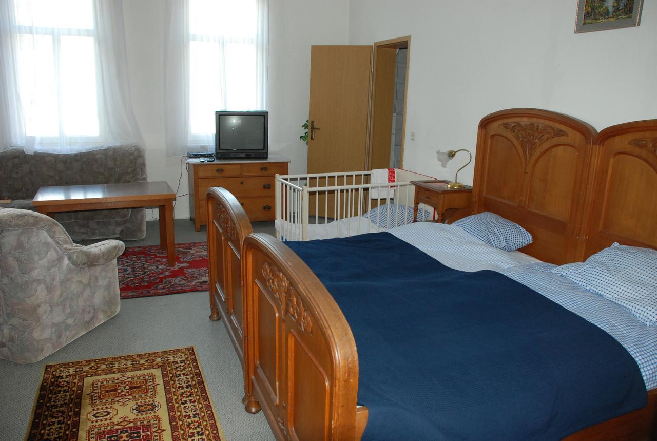 Hotel Schwarzaquelle Scheibe-Alsbach Room photo