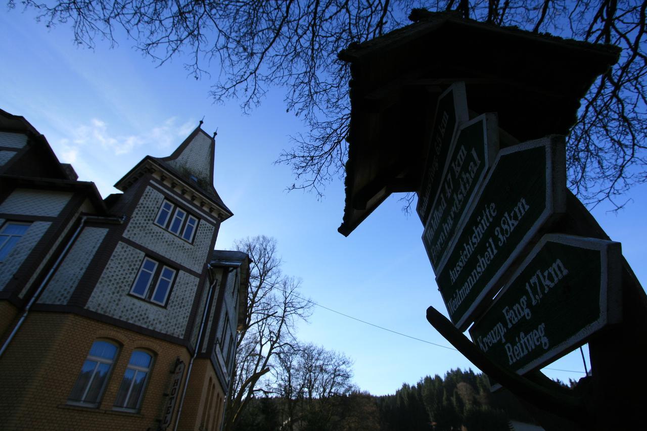 Hotel Schwarzaquelle Scheibe-Alsbach Exterior photo